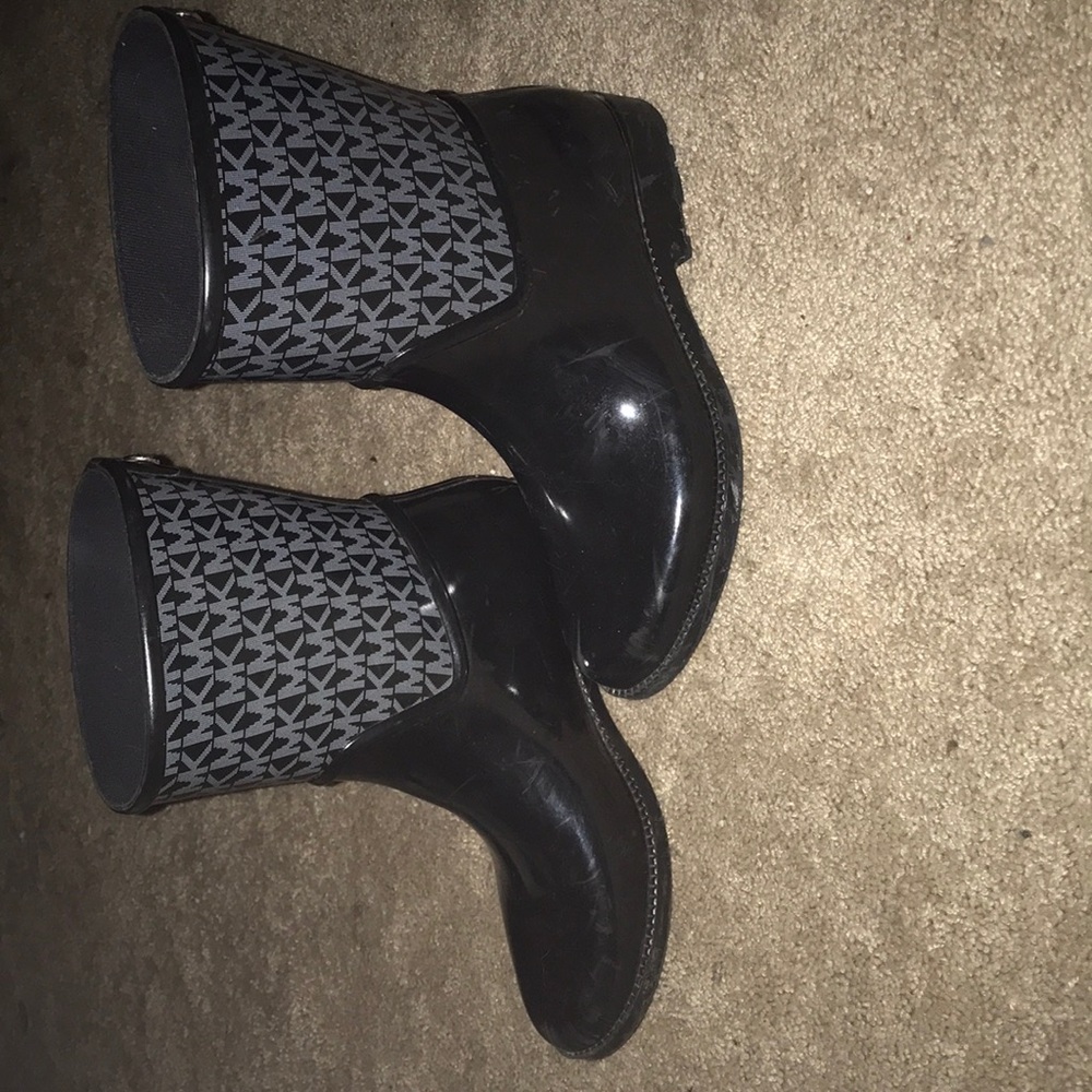 Michael kors rain boots